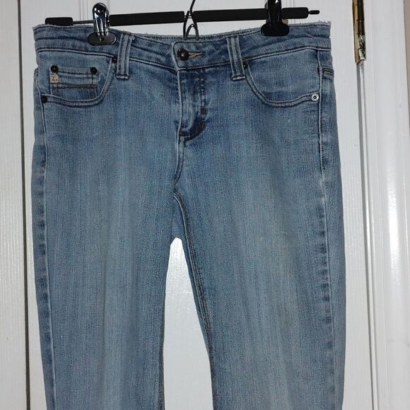 Refuge light washed cropped denim capris Sz 7 - Picture 3 of 6